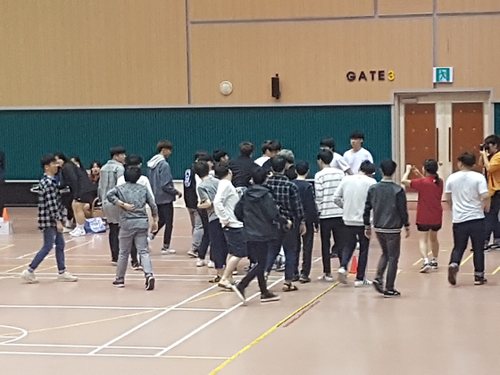 체육대회 놋다리 밟기