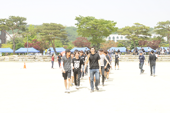 건축과 체육대회 큰공굴리기 2위 쾌거!