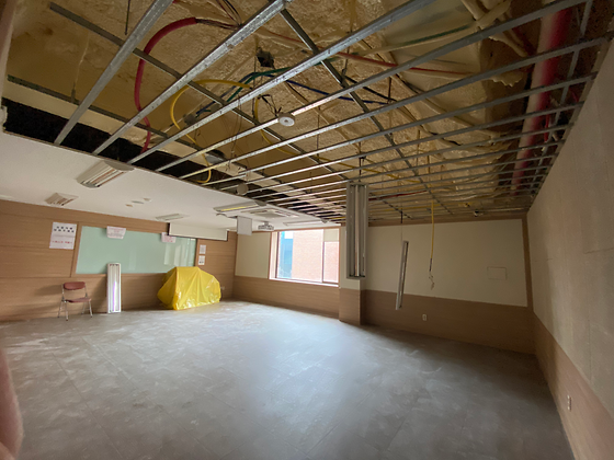 새롭게 단장중인 EN419호 강의실!