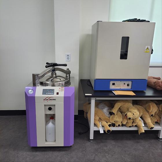 고압멸균기 및 드라이오븐