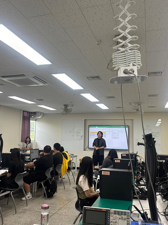 안산공고 방문하여 학과 설명회 실시