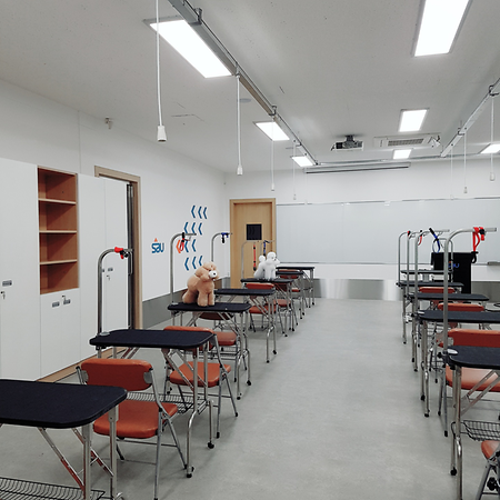 예쁜 미용실습실